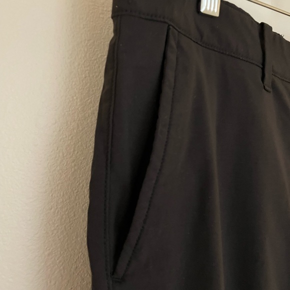 J. Crew Men’s Stretch Trade Mark 484 Slim Fit Tech Pants in Black, 32x30 - Picture 4 of 11